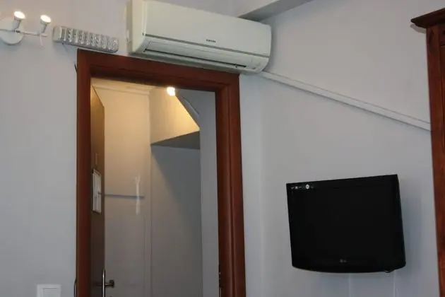 Basic Üç Kişilik Oda, Sigara İçilmez