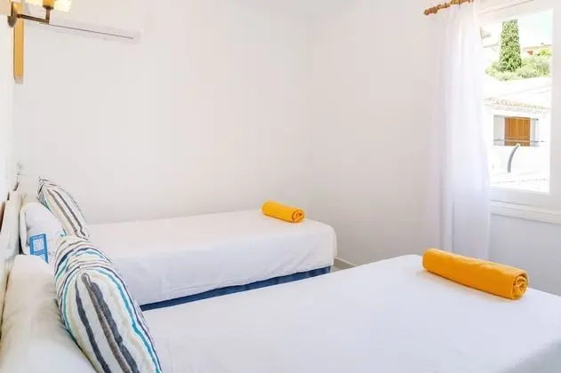 Süit, Havuz Manzaralı (2 adults + 2 children)