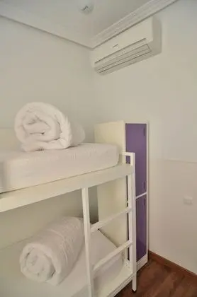 Ortak Ranzalı Oda, Özel Banyo (1 bed in room for 8 people)