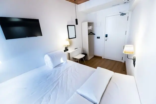 Tek Büyük Yataklı Oda, Ortak Banyo