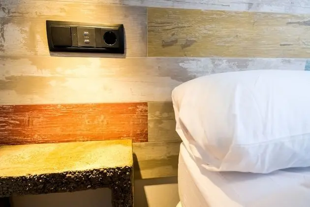 Tek Büyük Yataklı Oda, Ortak Banyo