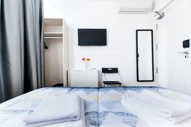 Tek Büyük Yataklı Oda, Ortak Banyo