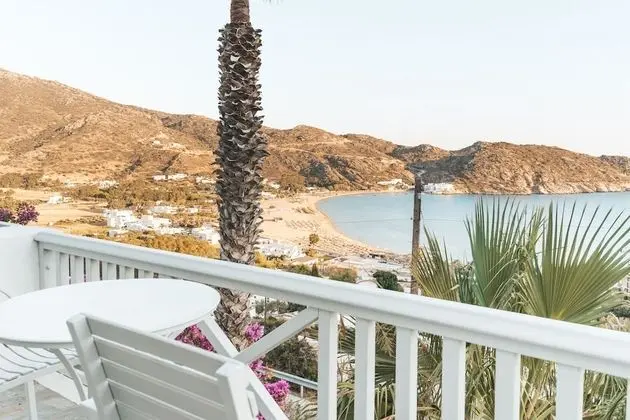 Standard Üç Kişilik Oda, Deniz Manzaralı
