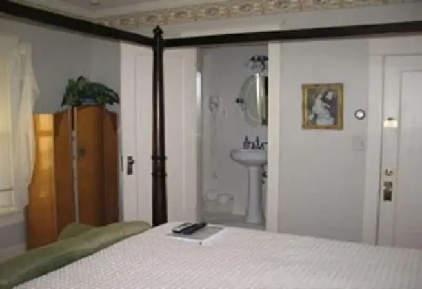 Oda, Özel Banyo (The Blue Room)