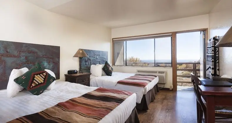 Kiva Room Two Double Beds