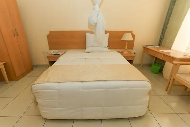 Standard Tek Büyük veya İki Ayrı Yataklı Oda, Bahçe Manzaralı