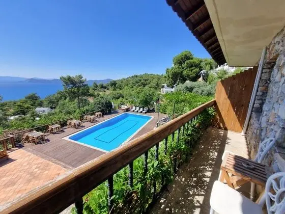 Deluxe Oda Üst Kat, Deniz Manzaralı, Balkonlu
