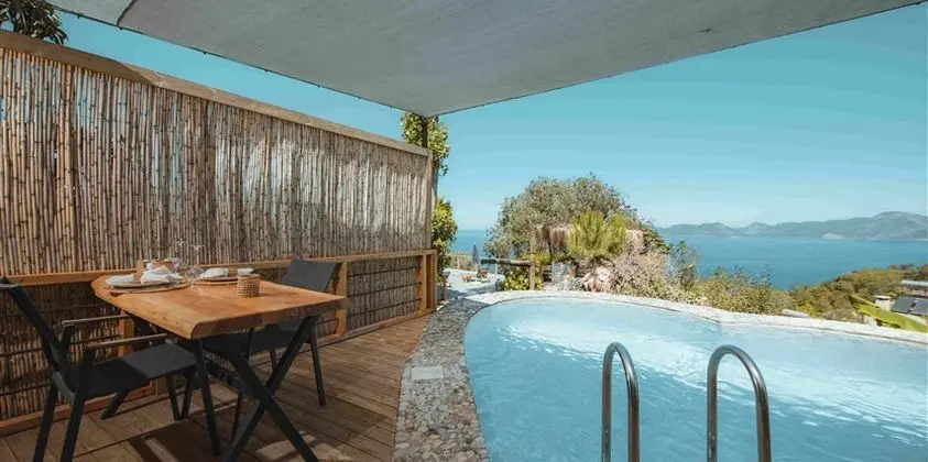 Mango Suite Oda