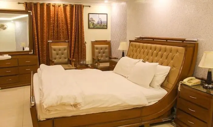 Deluxe Tek Büyük Yataklı Oda