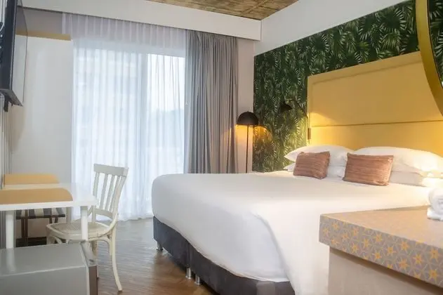 Oda, 1 En Büyük (King) Boy Yatak, Sigara İçilmez, Balkon