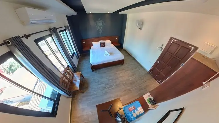 City Tek Büyük Yataklı Oda