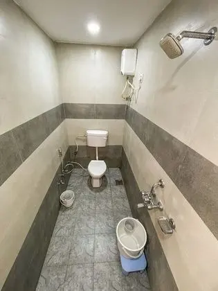 Traditional Tek Büyük Yataklı Oda