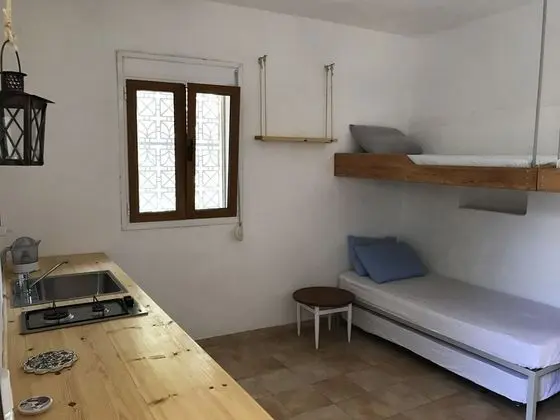 Traditional Ev, Dağ Manzaralı