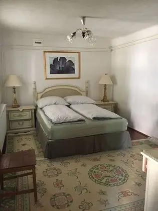 Apartment 4