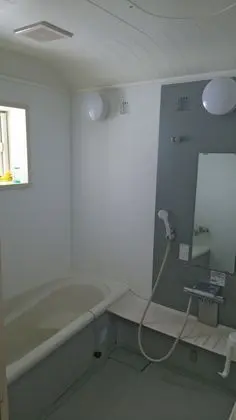 Dört Kişilik Oda, Ortak Banyo