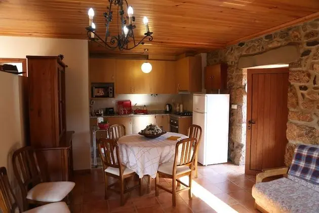 Kır Evi, 2 Yatak Odası, Küçük Mutfak