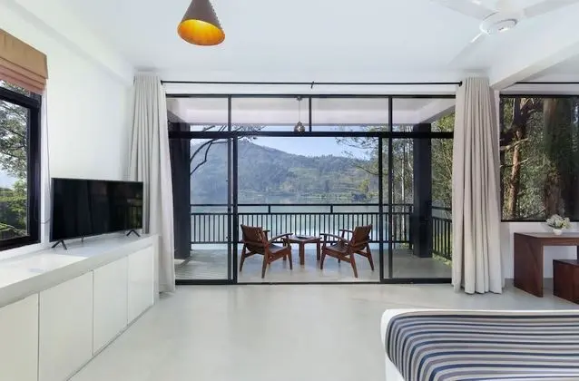 Deluxe Chalet with lake View