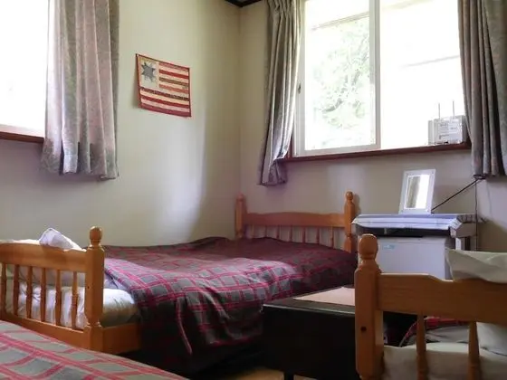 Üç Kişilik Oda, Ortak Banyo