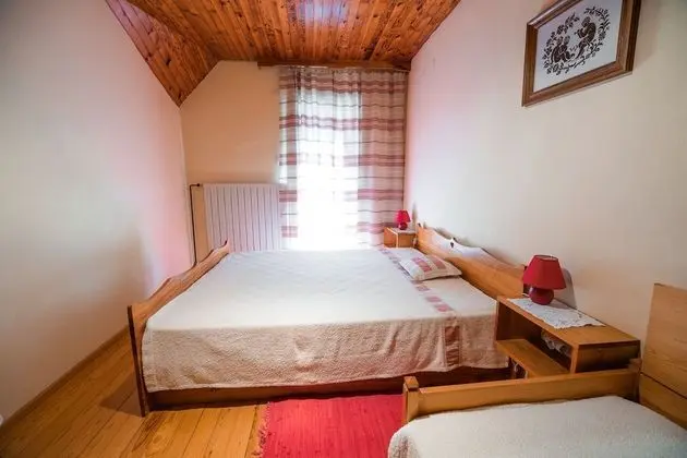 Üç Kişilik Oda