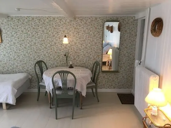 Dört Kişilik Oda, Ortak Banyo, Havuz Kenarı (Værelse 1)