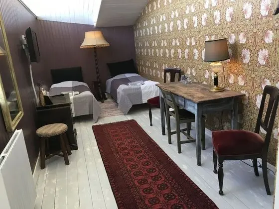 İki Ayrı Yataklı Oda, Ortak Banyo (Værelse 3)