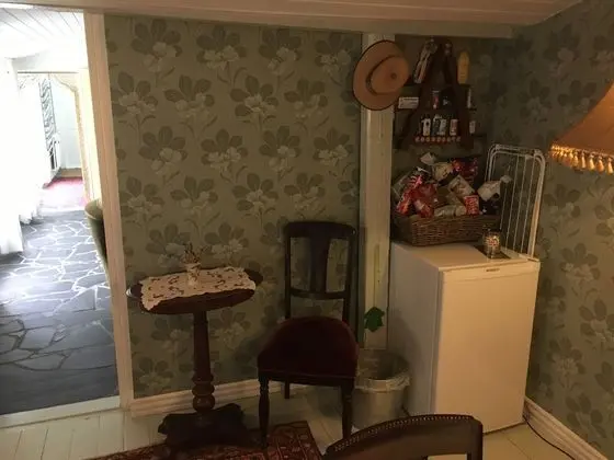 Üç Kişilik Oda, Ortak Banyo (Værelse 2)