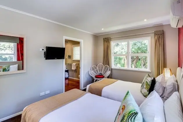 Ev, Kır Manzaralı (Three Bedroom)