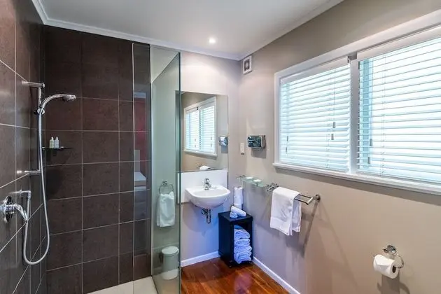 Ev, Kır Manzaralı (Three Bedroom)
