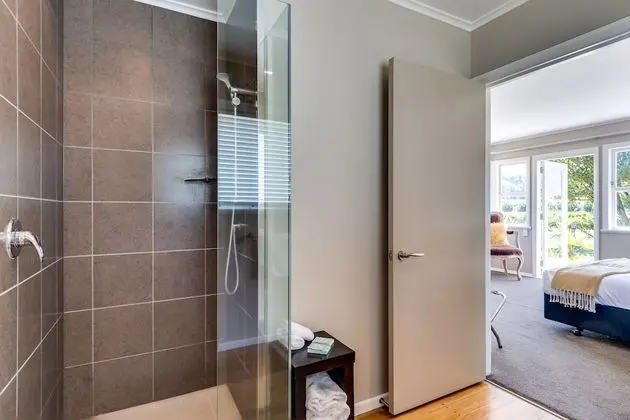 Ev, Kır Manzaralı (Three Bedroom)