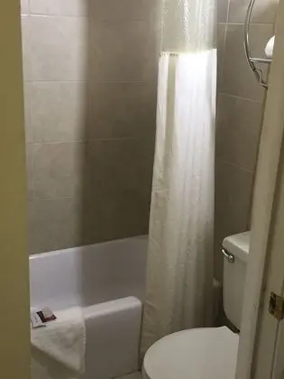 Tek Büyük Yataklı Oda, Sigara İçilebilir