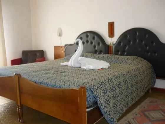 Üç Kişilik Oda, Tepe Manzaralı