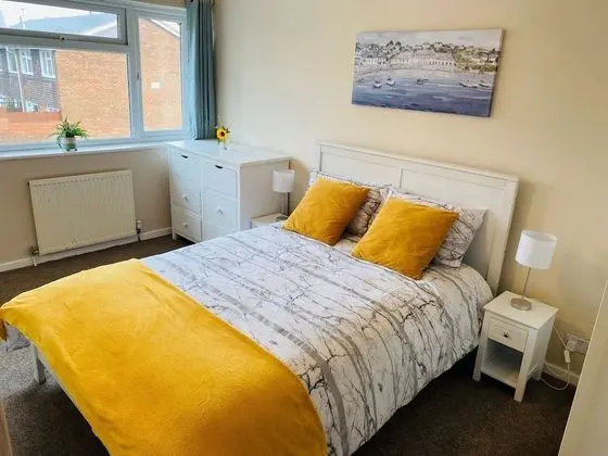 Standard Ev, Özel Banyo (3 Bed Semi)