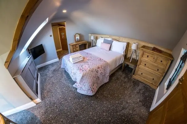 Deluxe Tek Büyük Yataklı Oda, 1 Çift Kişilik Yatak, Şehir Manzaralı