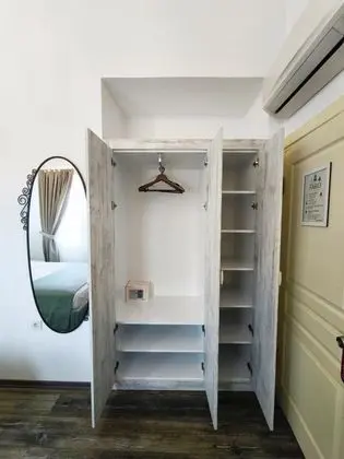 Çift Kişilik, Şehir Manzaralı, 1. Kat