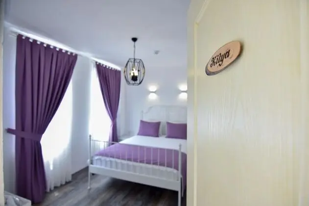 Çift Kişilik, Şehir Manzaralı, Giriş Katı