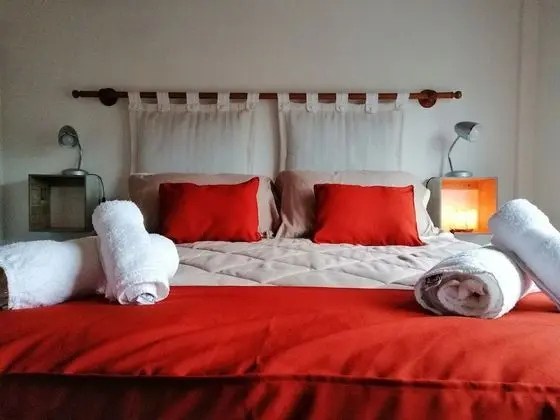 Comfort Apartment, 1 Queen Bed with Sofa bed, Kitchen, Mountain View