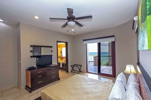 Luxury Çatı Katı Süiti (Penthouse), 3 Yatak Odası, Okyanus Manzaralı, Denize Sıfır