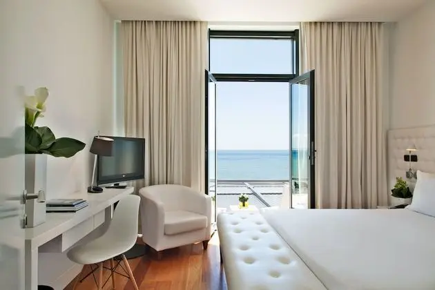 Design Tek Büyük veya İki Ayrı Yataklı Oda