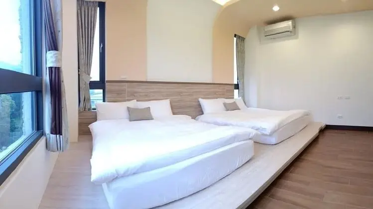 Dört Kişilik Oda, Dağ Manzaralı