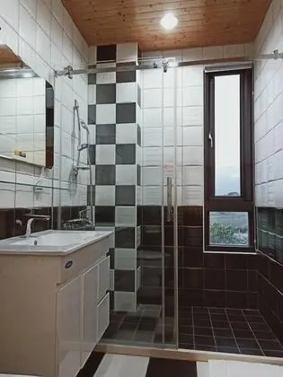 Dört Kişilik Oda, Dağ Manzaralı