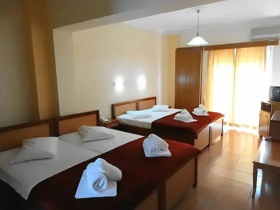Üç Kişilik Oda