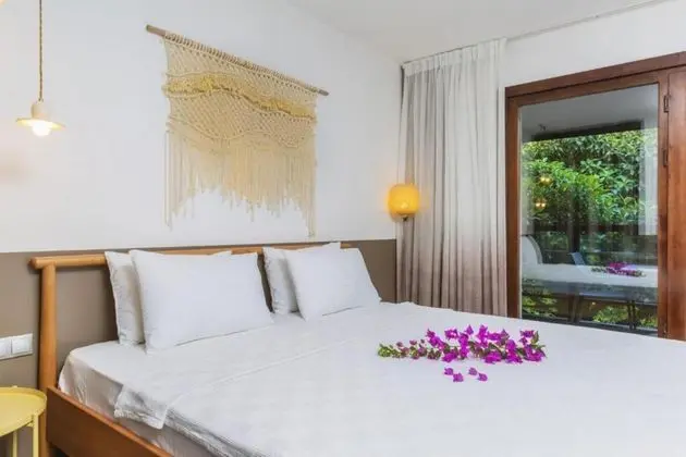 Superior Room,Bahçe Manzaralı,Balkonlu