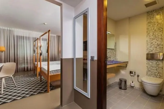 Two Bedroom Deluxe Oda,Havuz veya Bahçe Manzaralı,Balkonlu