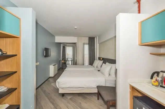 Triple, Şehir Manzaralı