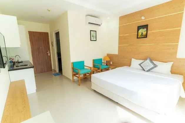 Deluxe Tek Büyük Yataklı Oda, Kısmi Deniz Manzaralı