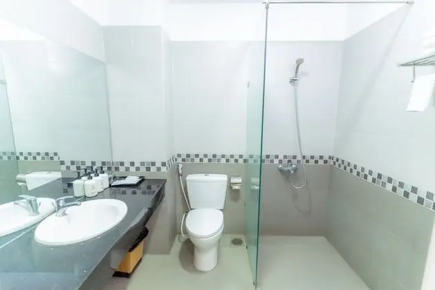 Deluxe Tek Büyük Yataklı Oda, Kısmi Deniz Manzaralı