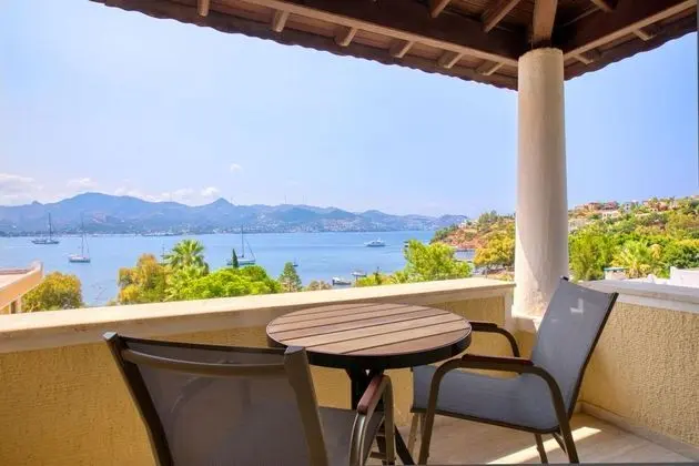 Aile Odası, Deniz Manzaralı, Mutfaklı