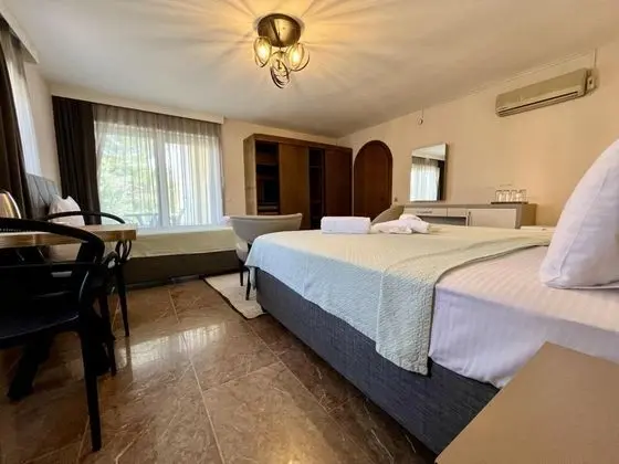 Deluxe Suite , Deniz veya Bahçe Manzaralı, Teraslı
