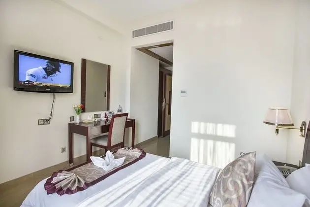 Deluxe Tek Büyük Yataklı Oda, 1 En Büyük (King) Boy Yatak, Sigara İçilebilir, Şehir Manzaralı