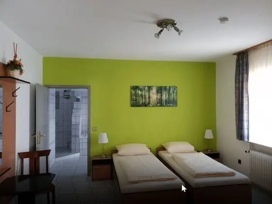 Comfort Tek Büyük veya İki Ayrı Yataklı Oda